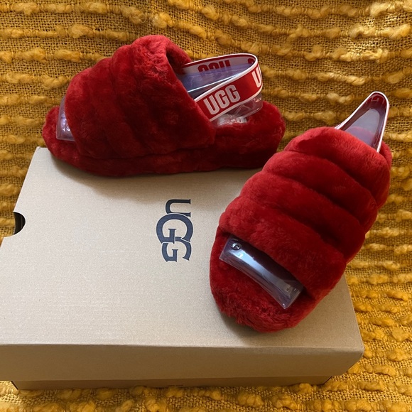 NEVER WORN New in a box! - Cute UGG Fluff Slide - Picture 2 of 5